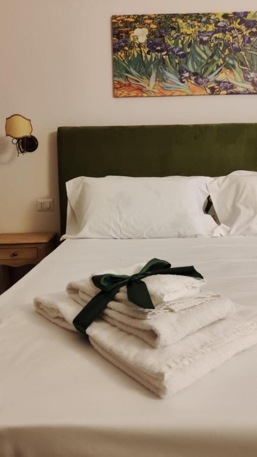 B&B Romeo Luxury Rooms Catânia Exterior foto
