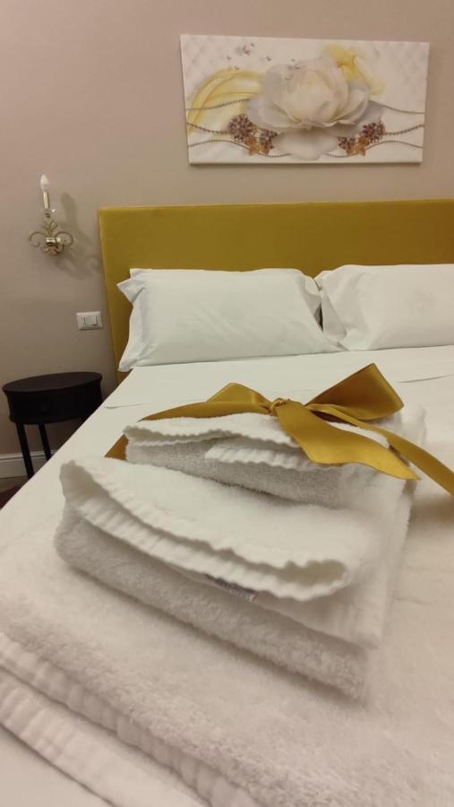 B&B Romeo Luxury Rooms Catânia Exterior foto
