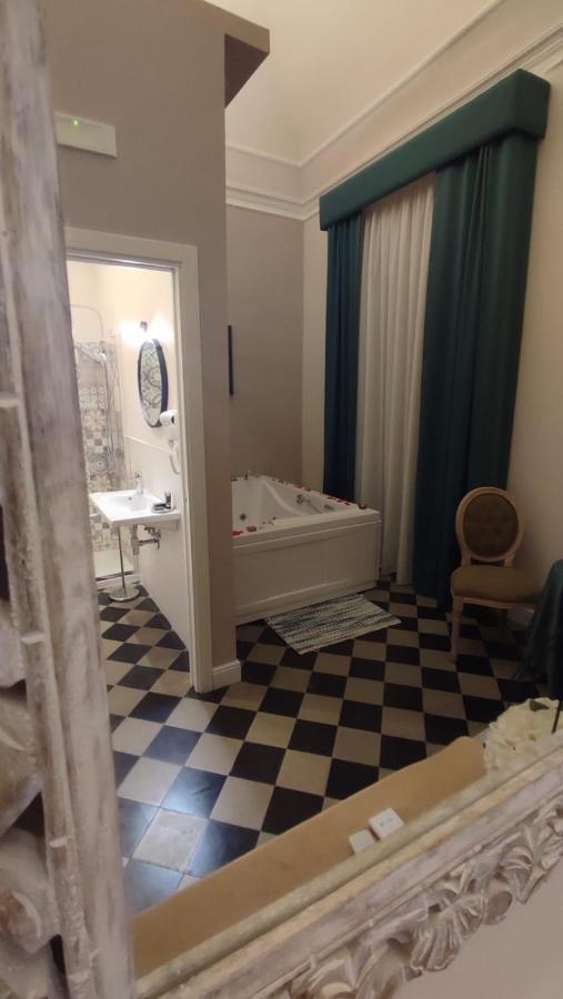 B&B Romeo Luxury Rooms Catânia Exterior foto
